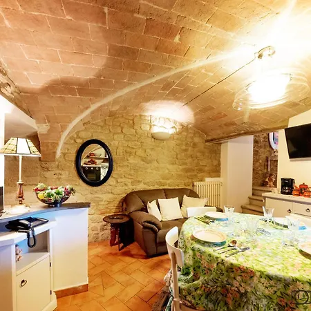 A Casa Di Rache & Bea * Volterra